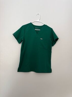 FIGS Hunter Green Scrub Set